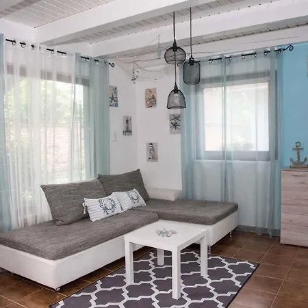 - Balaton 18044 Дом отдыха