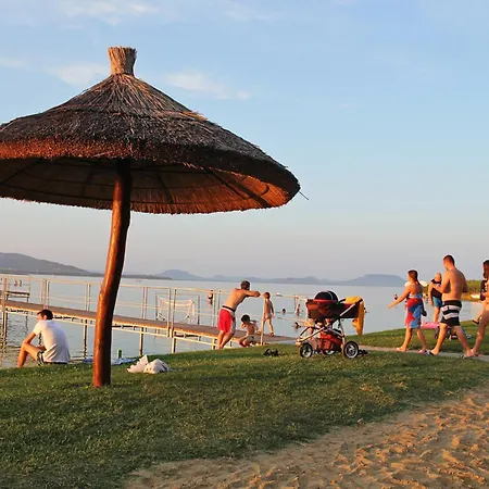 - Balaton 18044 * Balatonberény